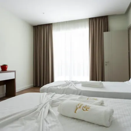 Hotel Miami Golem (Tirana)