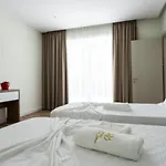 Hotel Miami Golem (Tirana)