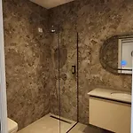 Miami Hotel *