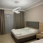 Miami * Golem (Tirana)