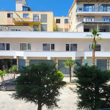 Miami * Golem (Tirana)