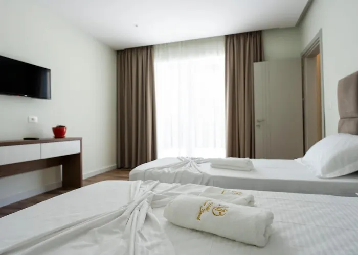 Hotel Miami Golem (Tirana)