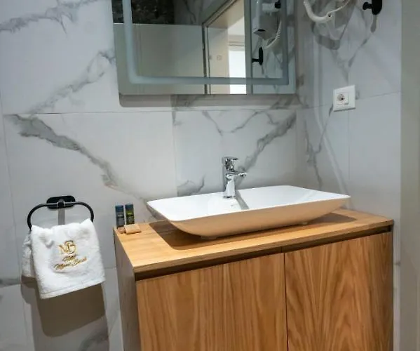 Hotel Miami Golem (Tirana)