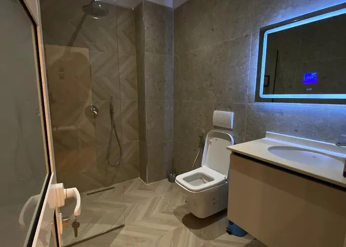 Miami Golem (Tirana)